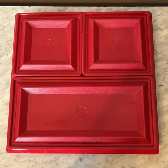 Retro 1990s Rare Tupperware Server - Picture 6 of 7